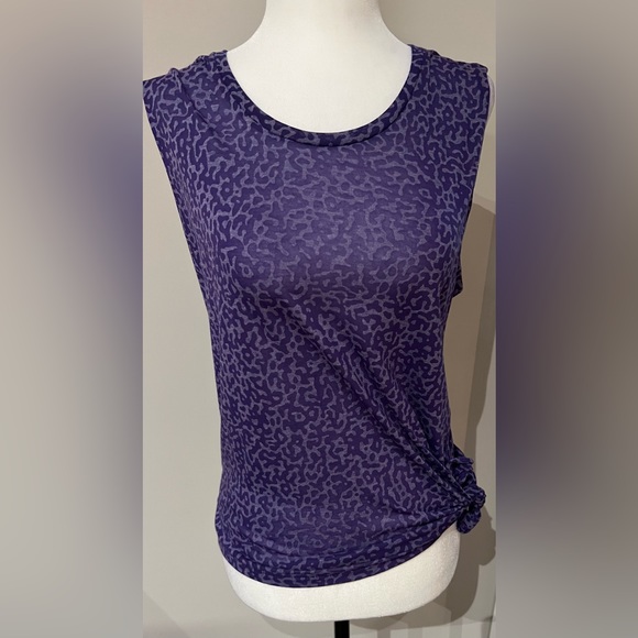 Nike Dri-Fit Loose Fit Purple Animal Print Top Sz S - Picture 1 of 6